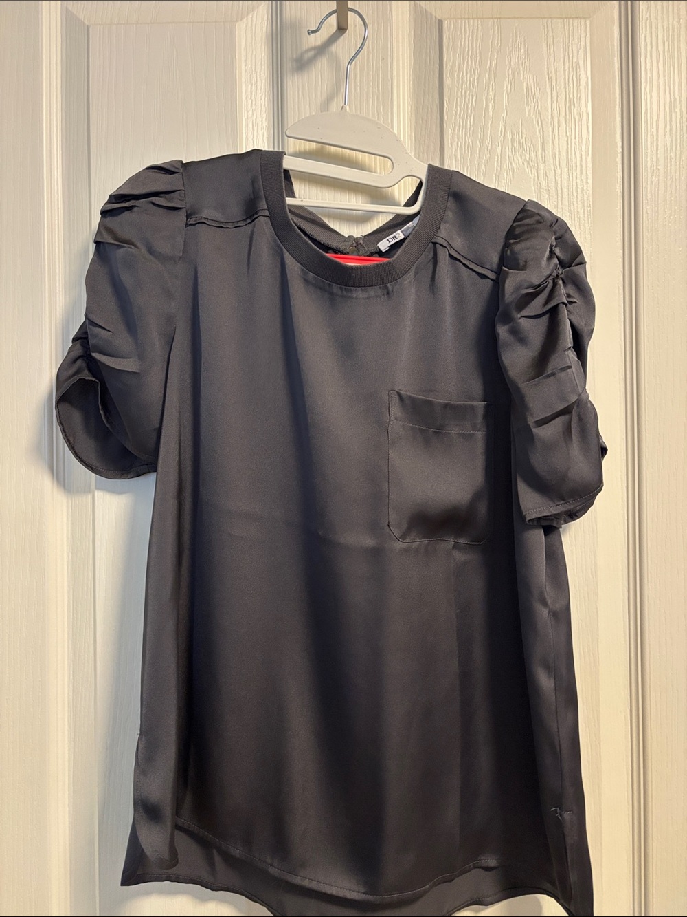 DR2 Black Puff-Sleeve Pocket Blouse